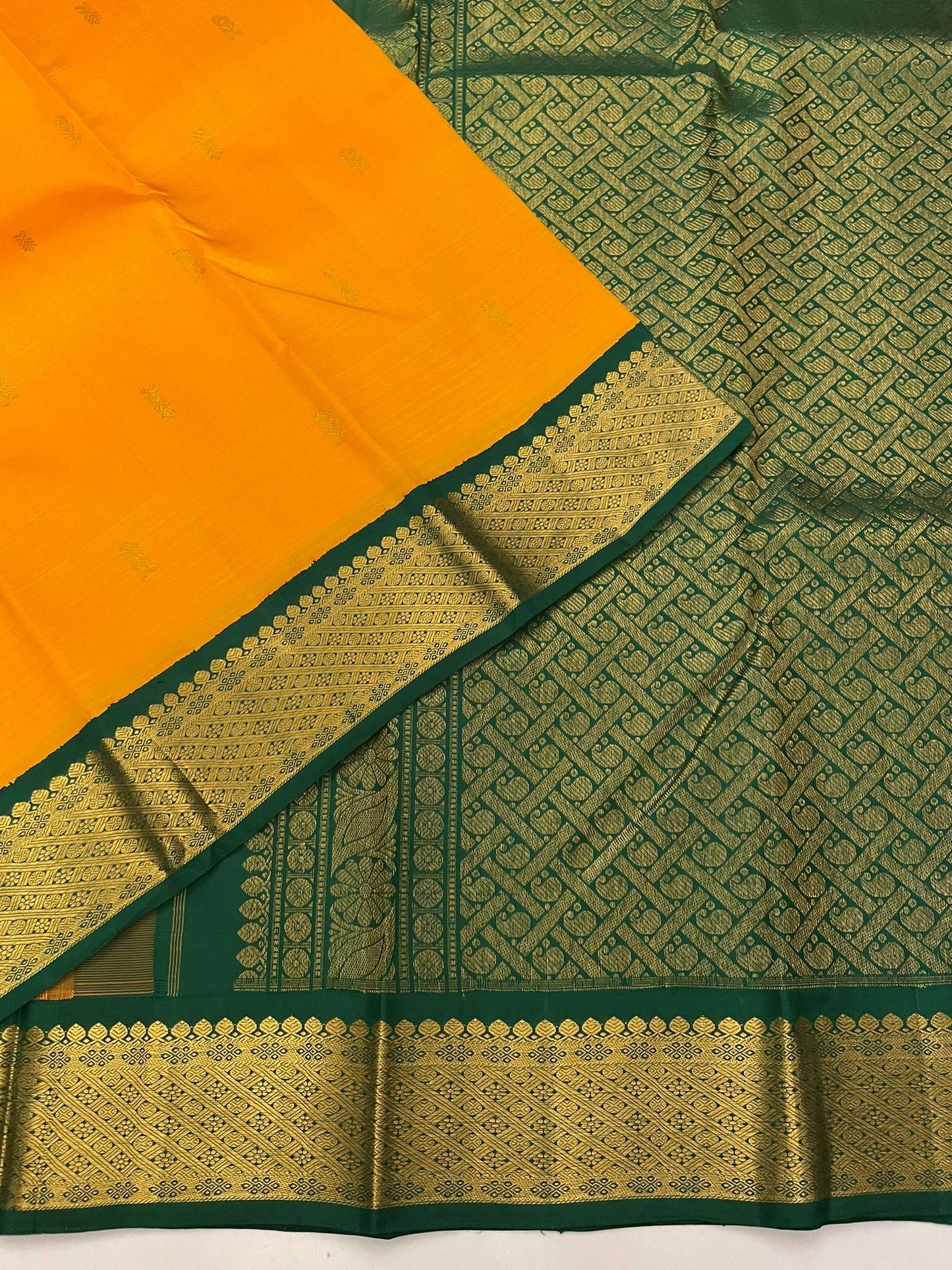 Kanchivaram Silk SBE175J3-1 By SRISHTA