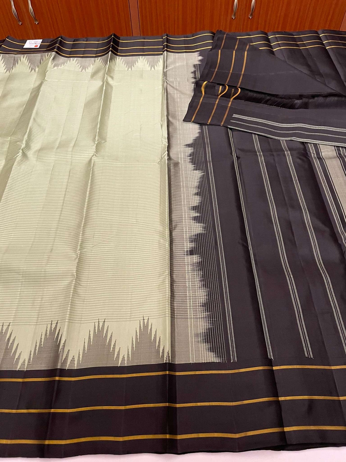 Kanchivaram Silk SBE179J5-5 By SRISHTA