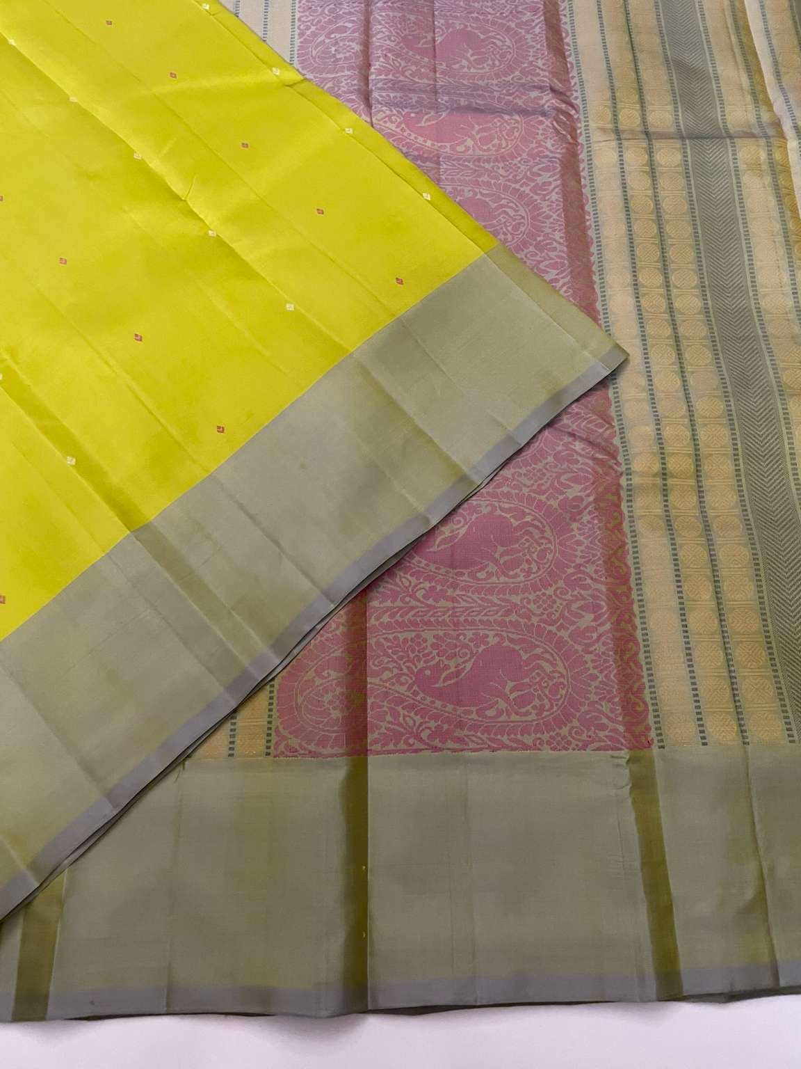 Kanchivaram Silk SBE179J3-1 By SRISHTA