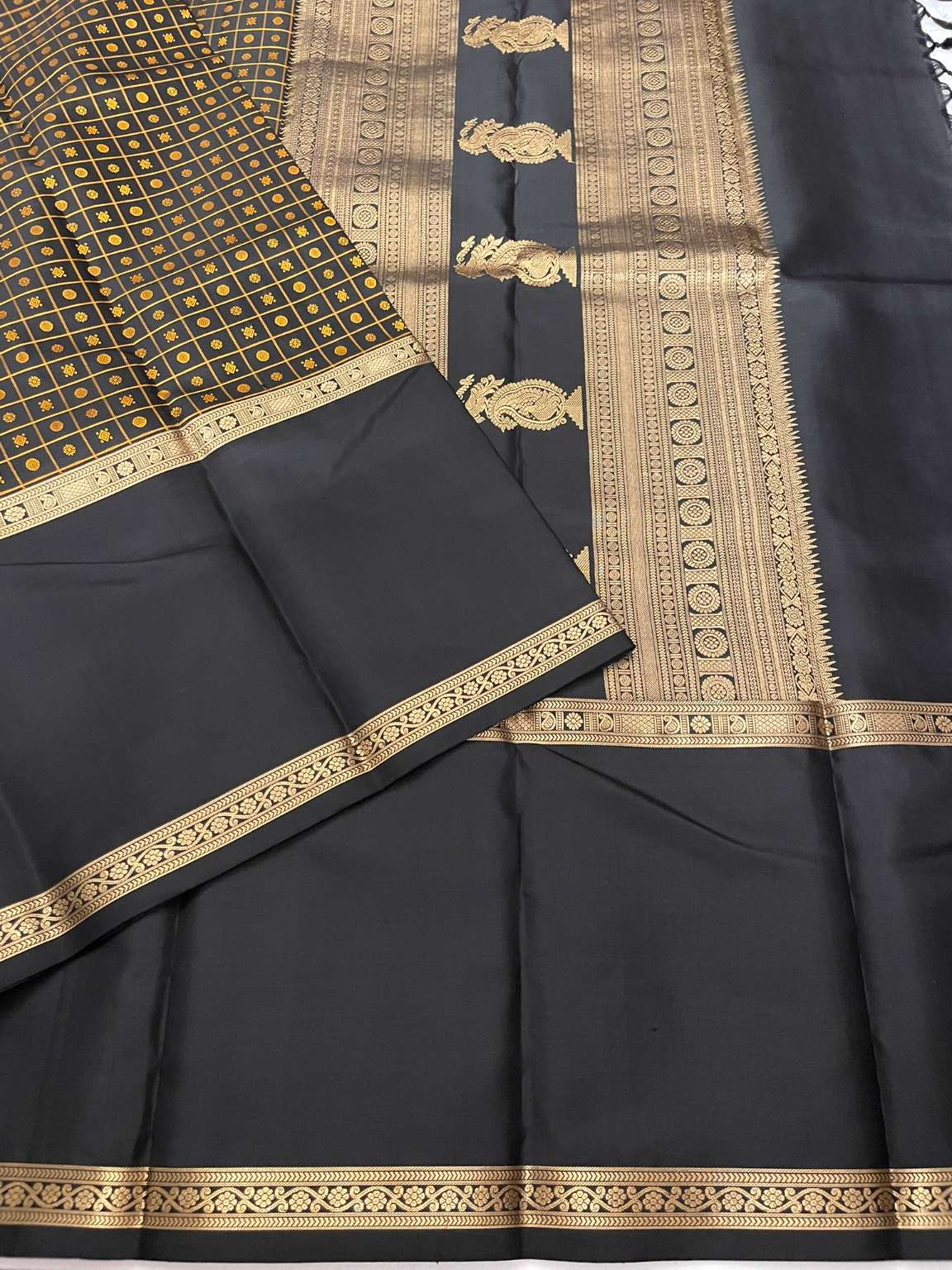 Kanchivaram Silk SBE189K3-8 By SRISHTA