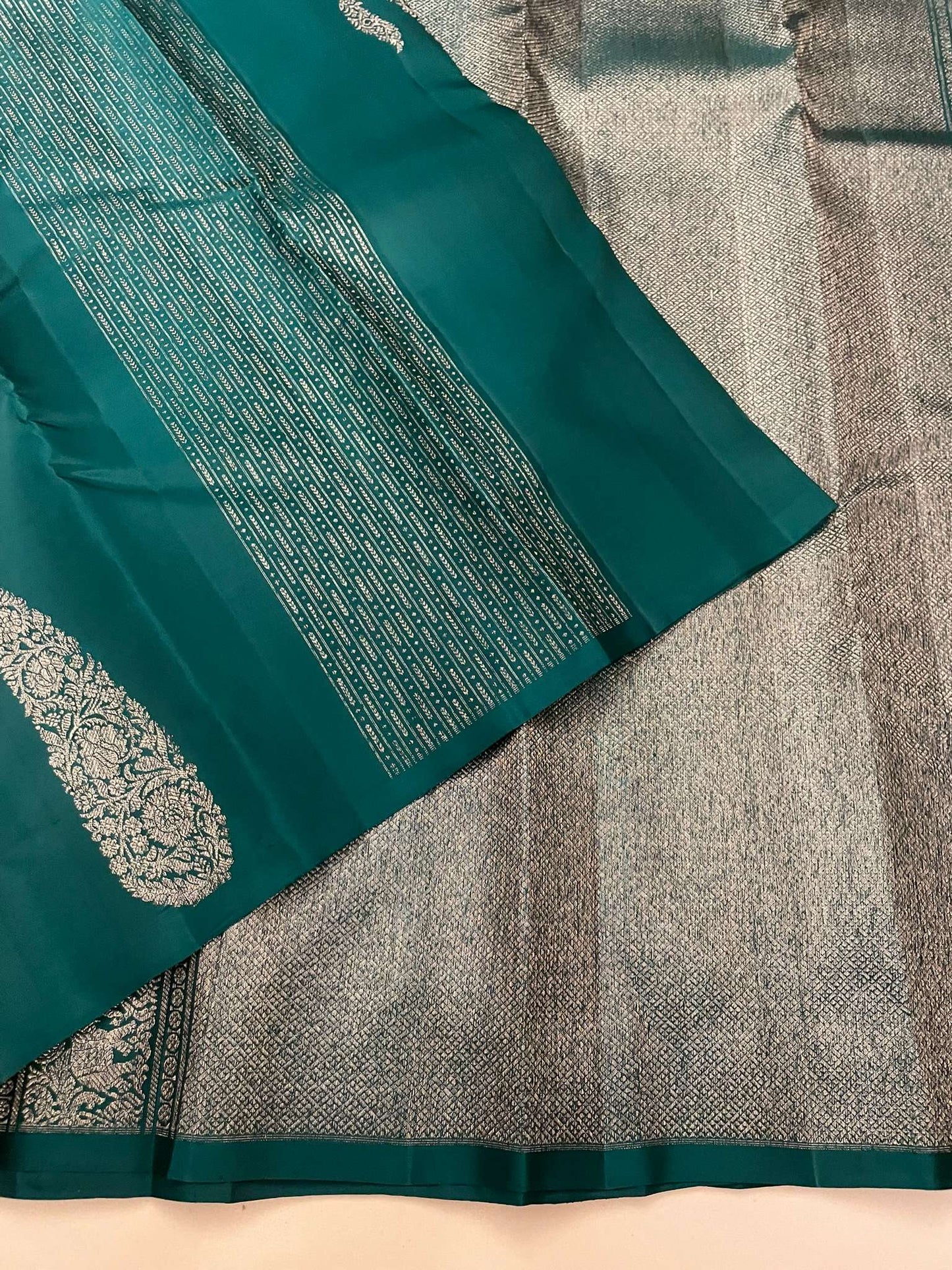 Kanchivaram Silk SBE154J9-1 By SRISHTA
