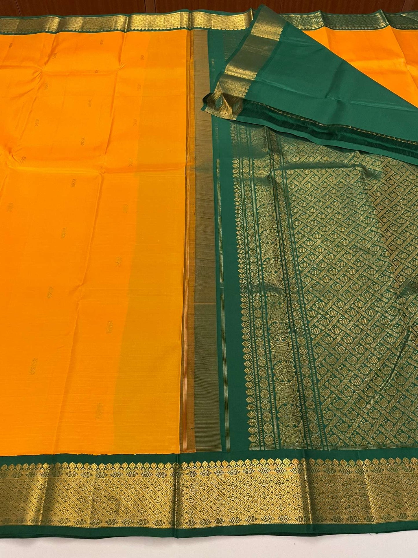 Kanchivaram Silk SBE175J3-1 By SRISHTA