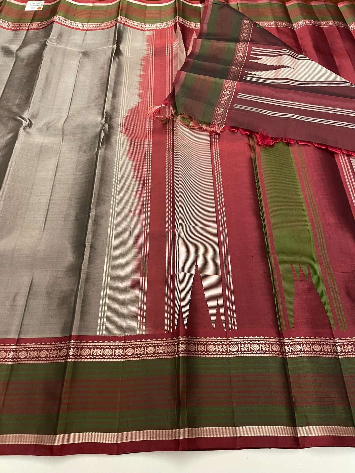 Kanchivaram Silk SBE179J2-3 By SRISHTA