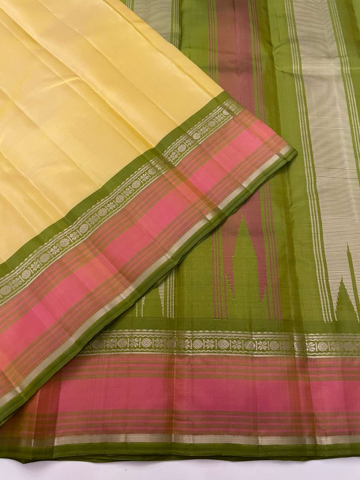 Kanchivaram Silk SBE179J2-1 By SRISHTA